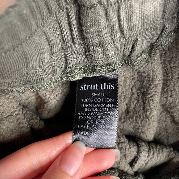 STRUT THIS Small Leopard Cheetah Olive Black Sweatpants Elastic Waist Fleece - Picture 3 of 3